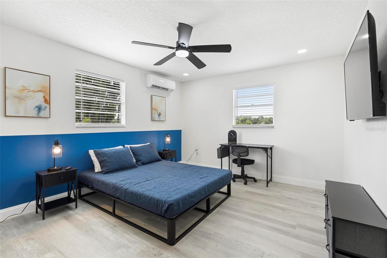 MINERAL SPRING PARK - Residential