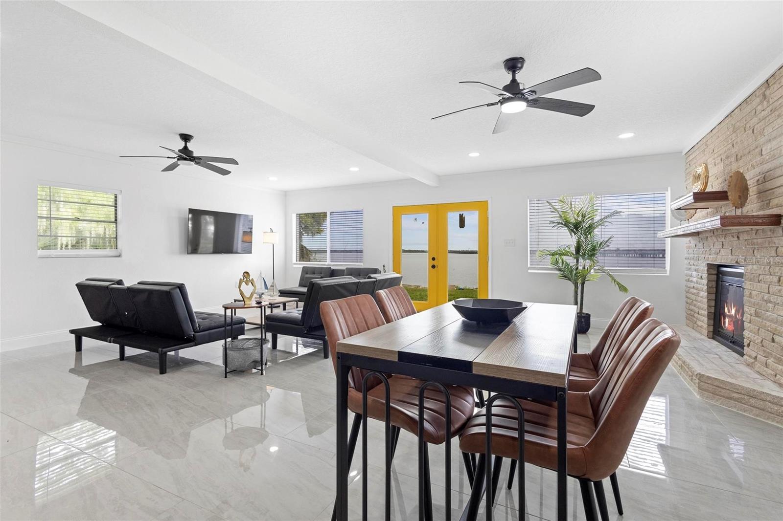 MINERAL SPRING PARK - Residential