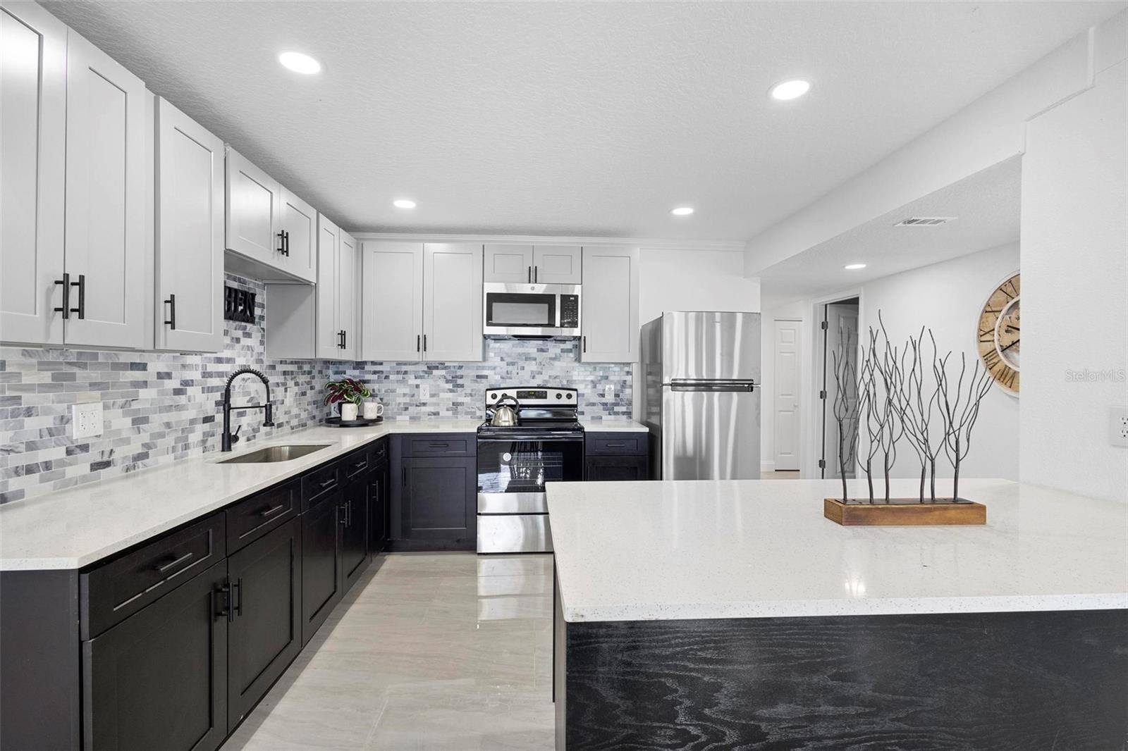 MINERAL SPRING PARK - Residential