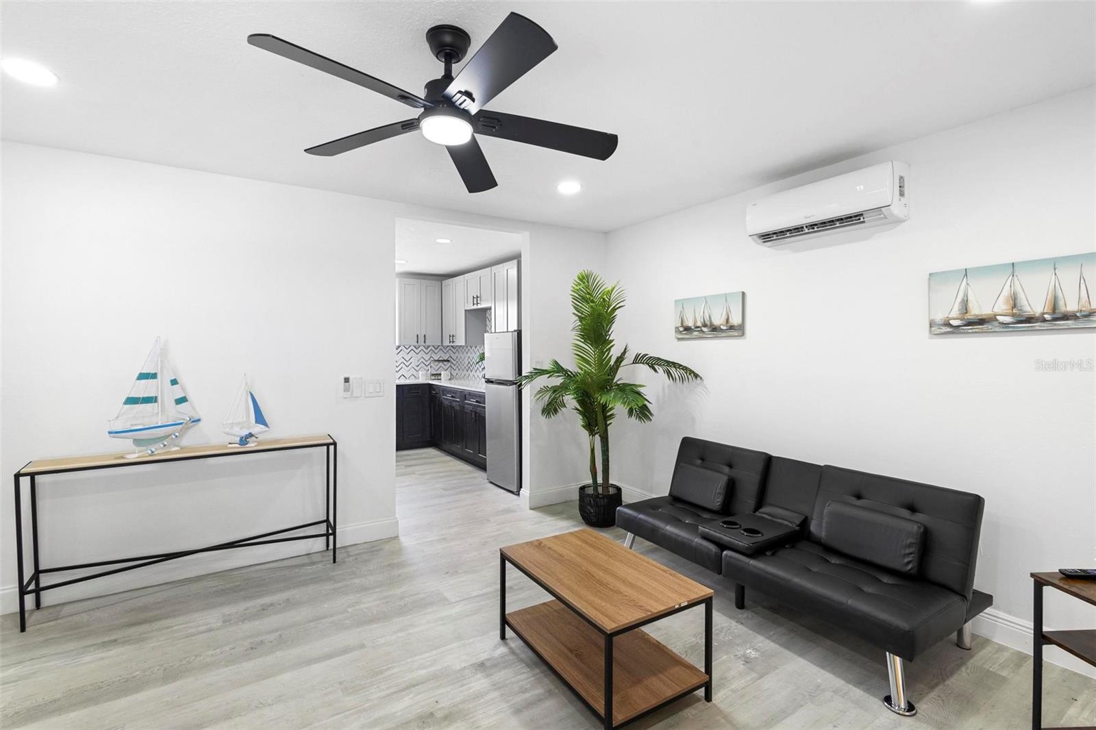 MINERAL SPRING PARK - Residential