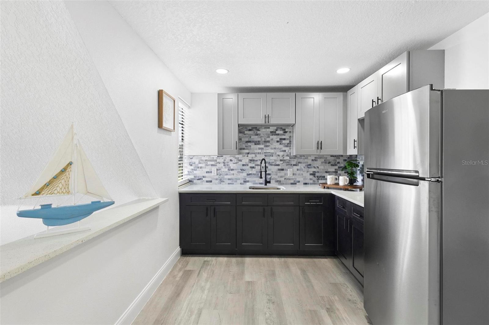 MINERAL SPRING PARK - Residential