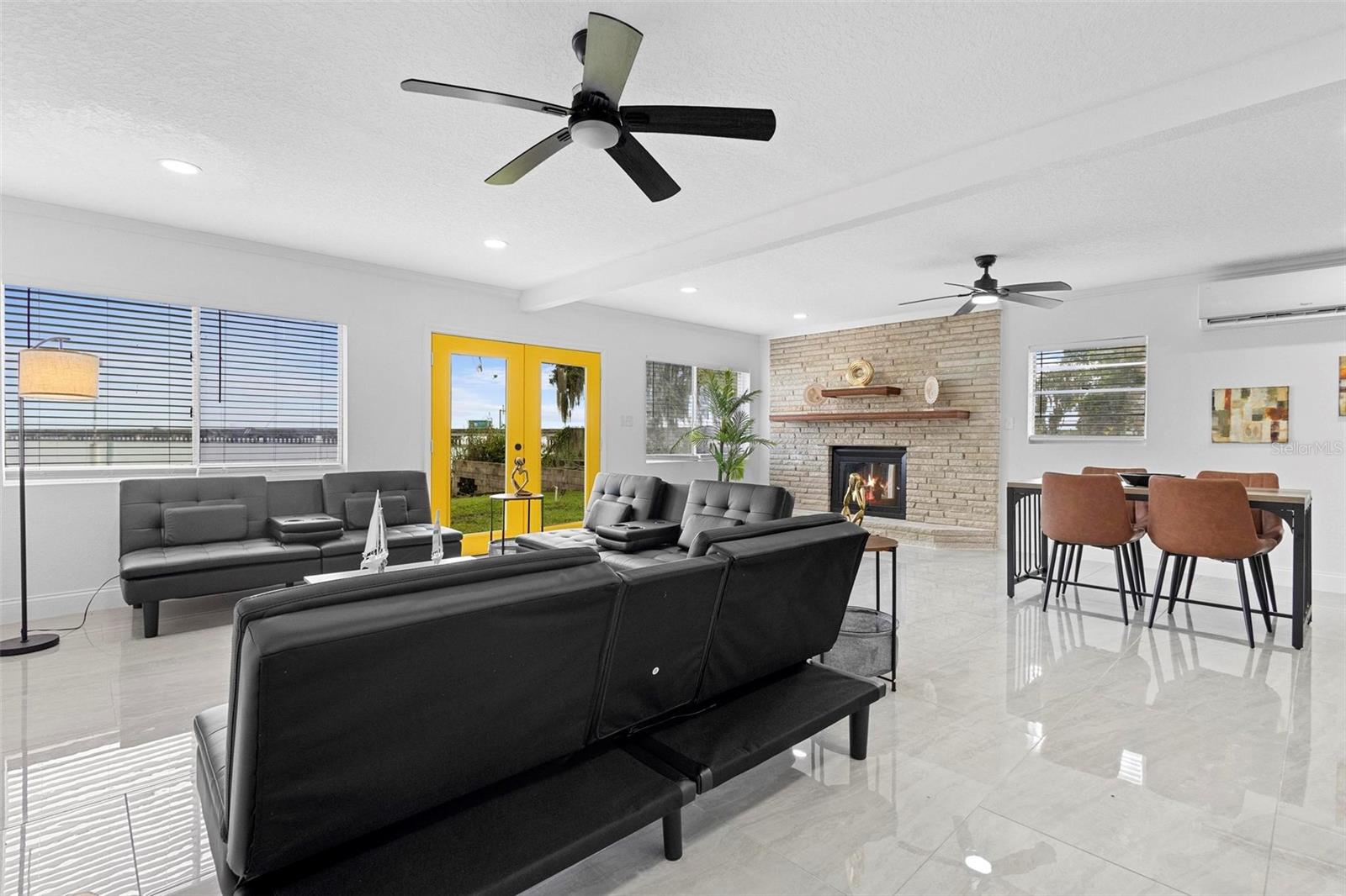 MINERAL SPRING PARK - Residential