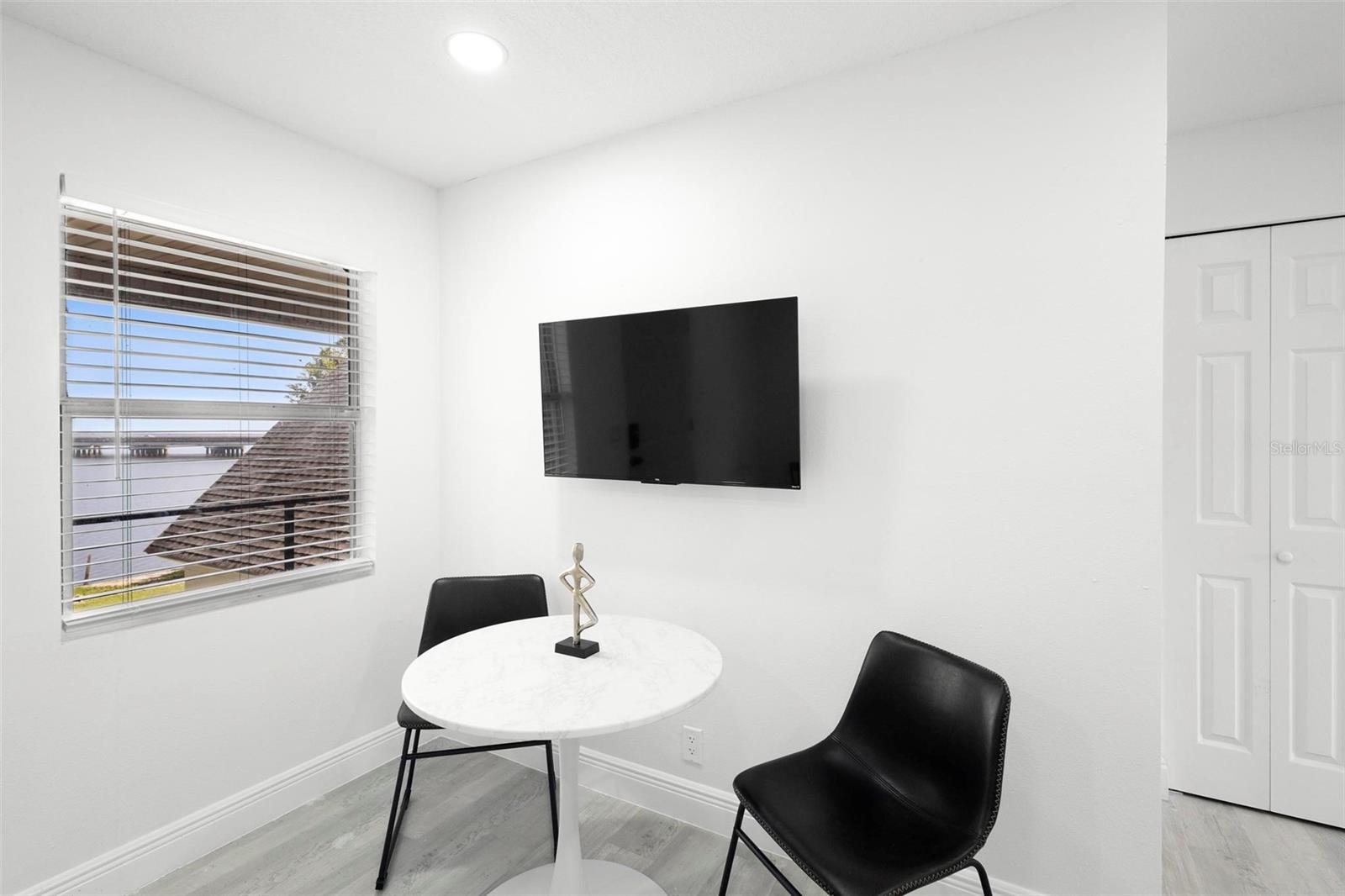 MINERAL SPRING PARK - Residential