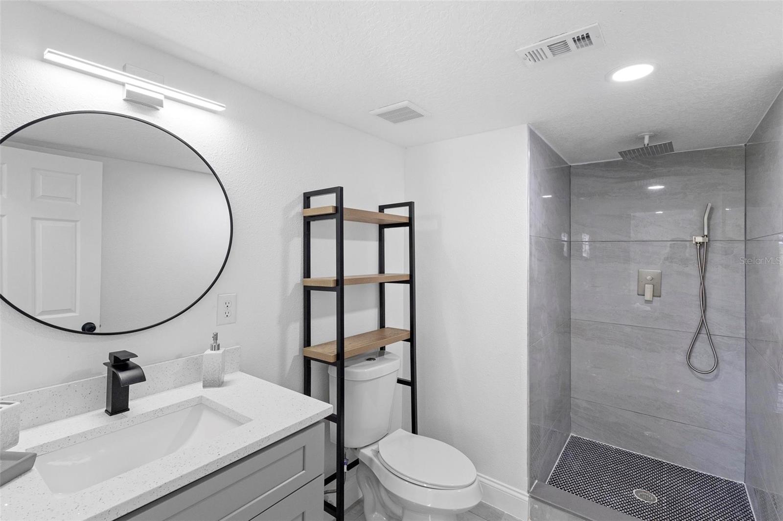 MINERAL SPRING PARK - Residential