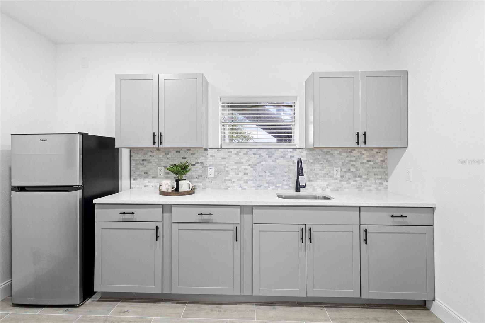 MINERAL SPRING PARK - Residential