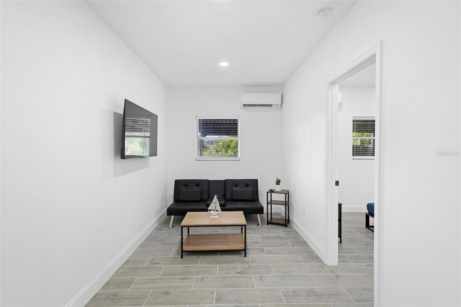 MINERAL SPRING PARK - Residential