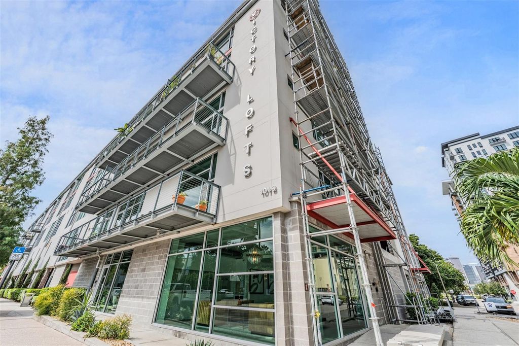 Photo of 101 S 12th Street #401, Tampa, FL 33602 (MLS # TB8425191)