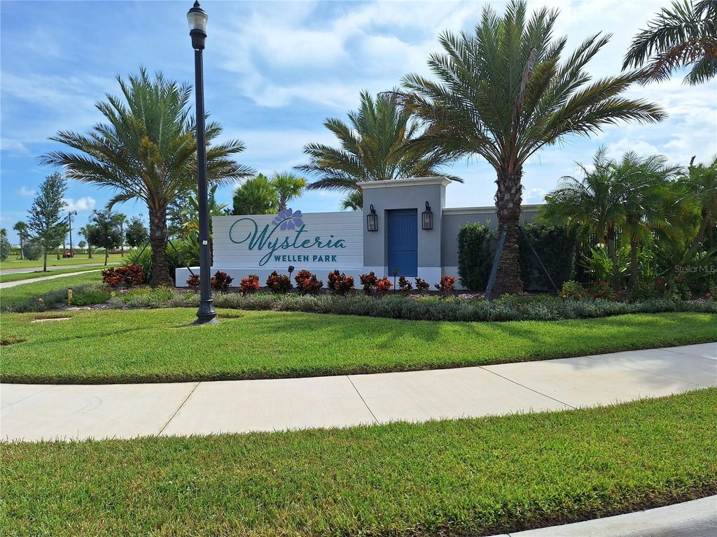 Photo of 12721 Brookgreen Street, Venice, FL 34293 (MLS # N6143244)