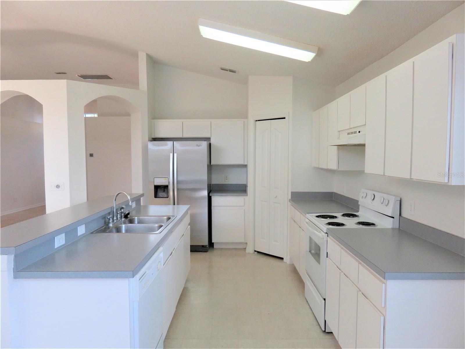 FAWN LAKE PH I - Residential Lease