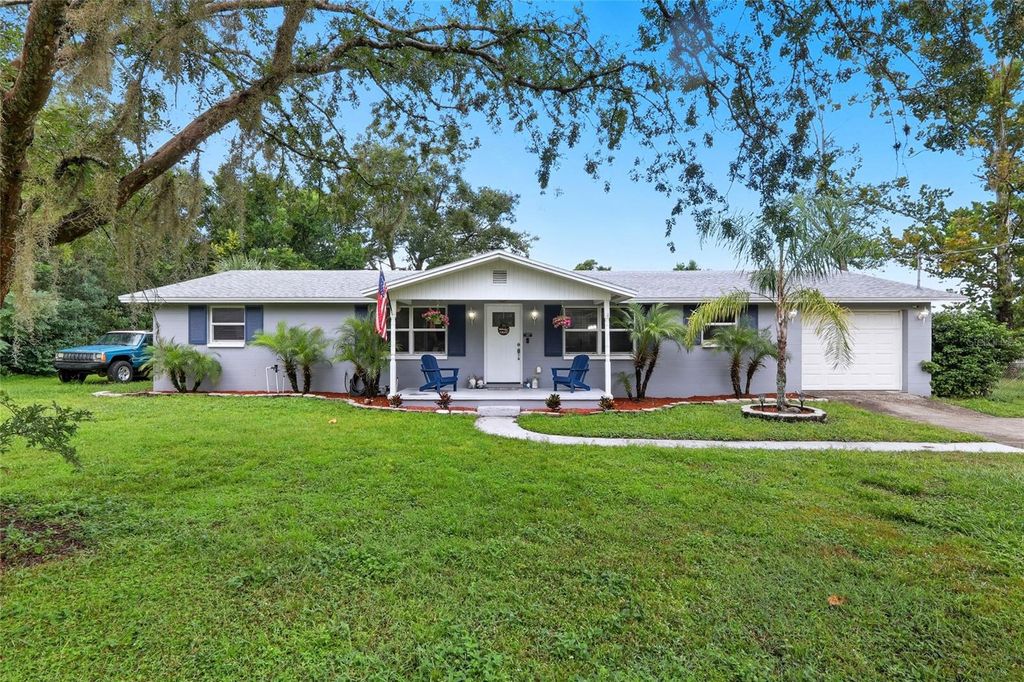 Photo of 12217 Victor Lane, Dade City, FL 33525 (MLS # TB8420708)