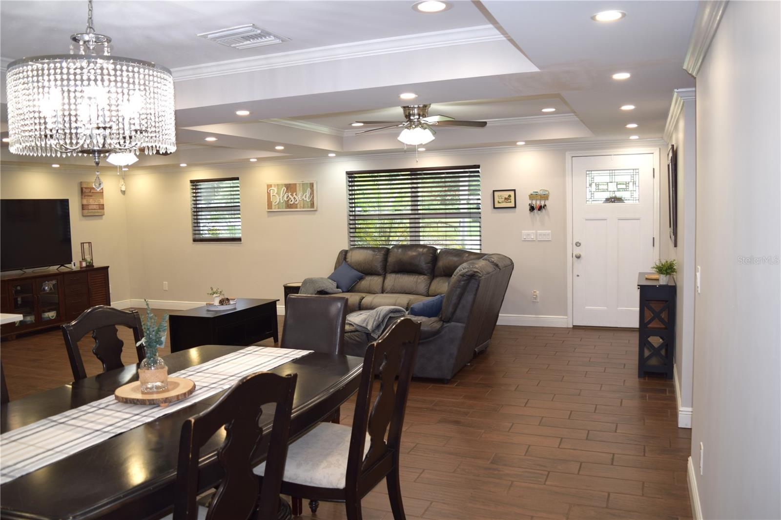 12217 VICTOR LANE