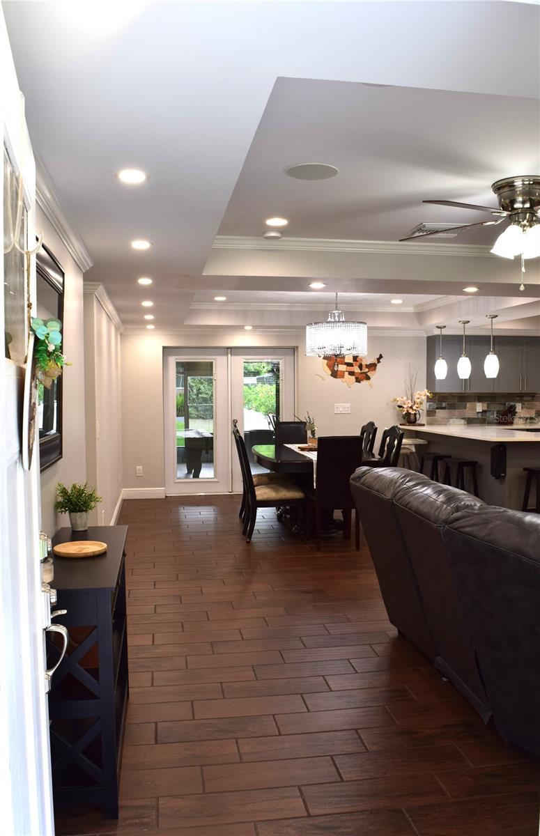12217 VICTOR LANE
