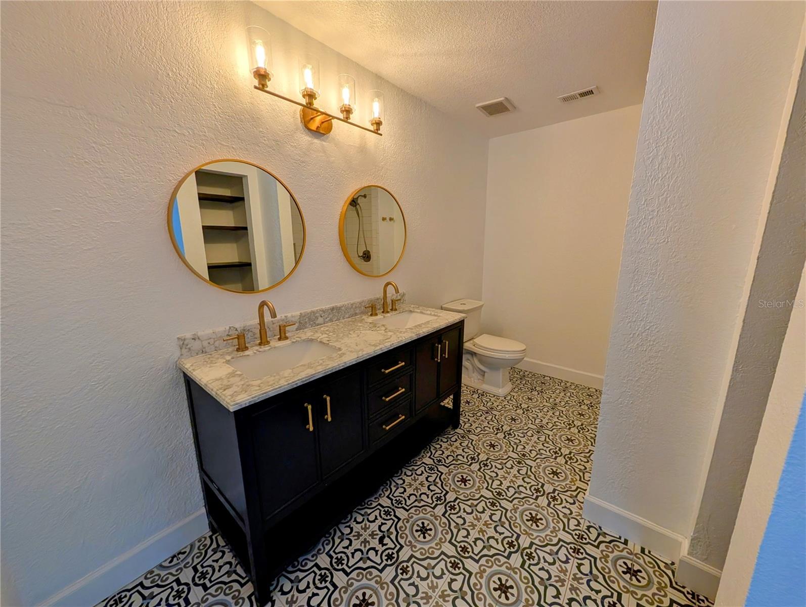 CARROLL OAKS - Residential