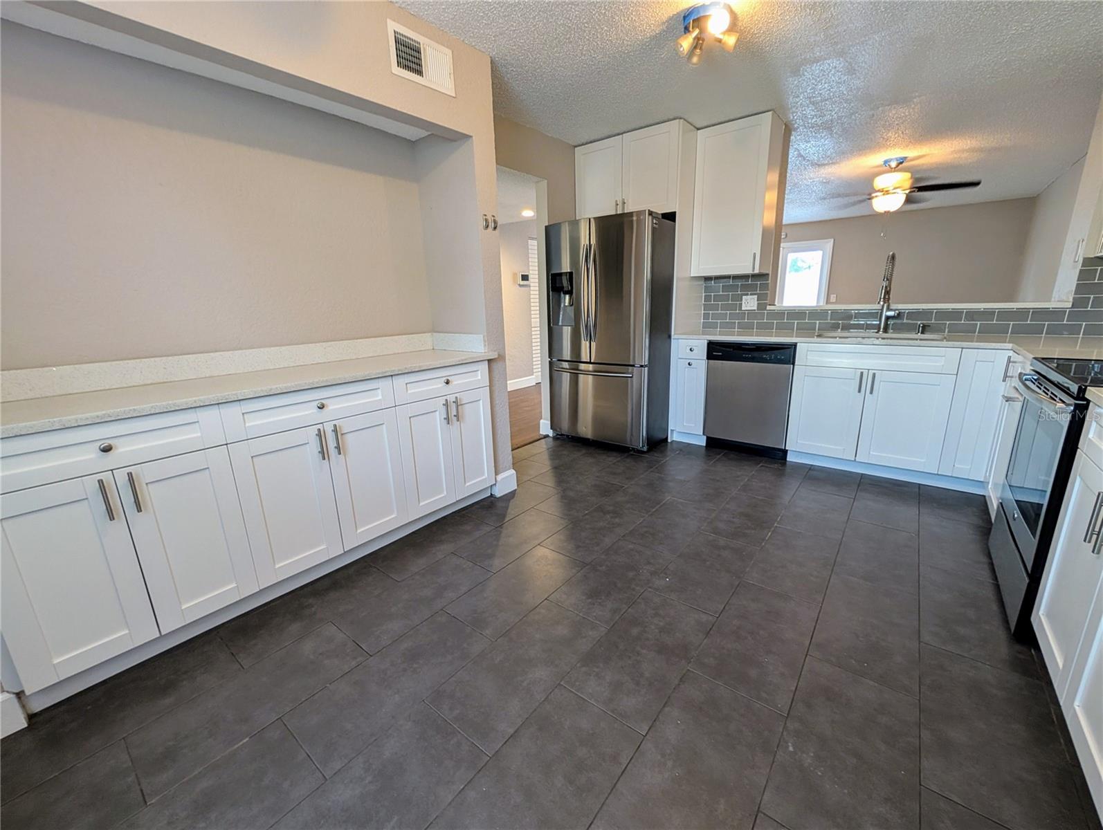 CARROLL OAKS - Residential