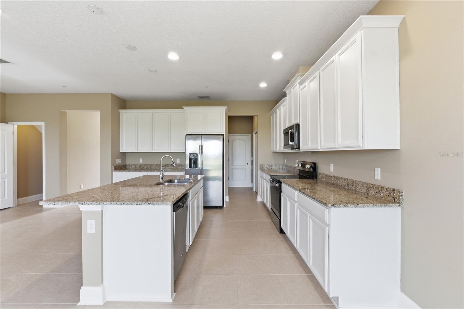 HICKORY HAMMOCK - Residential