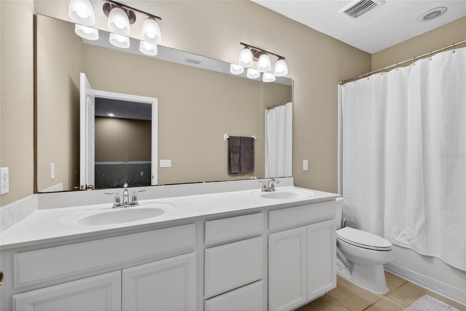 HICKORY HAMMOCK - Residential