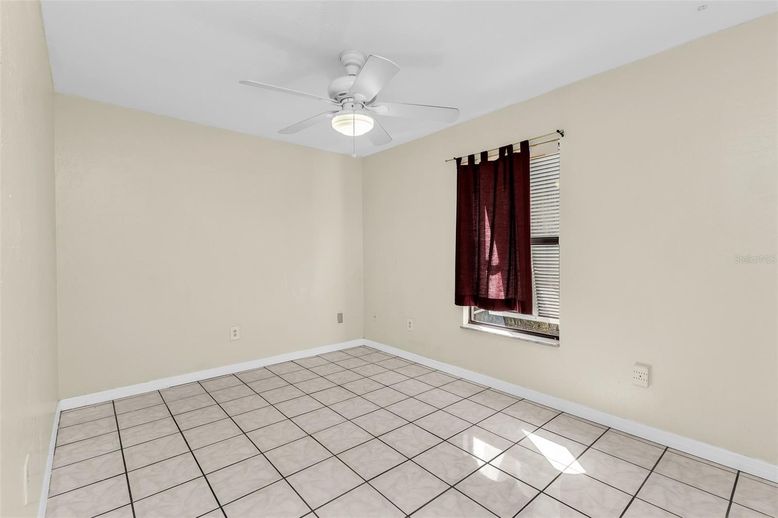 VENICE GROVES REP - Residential