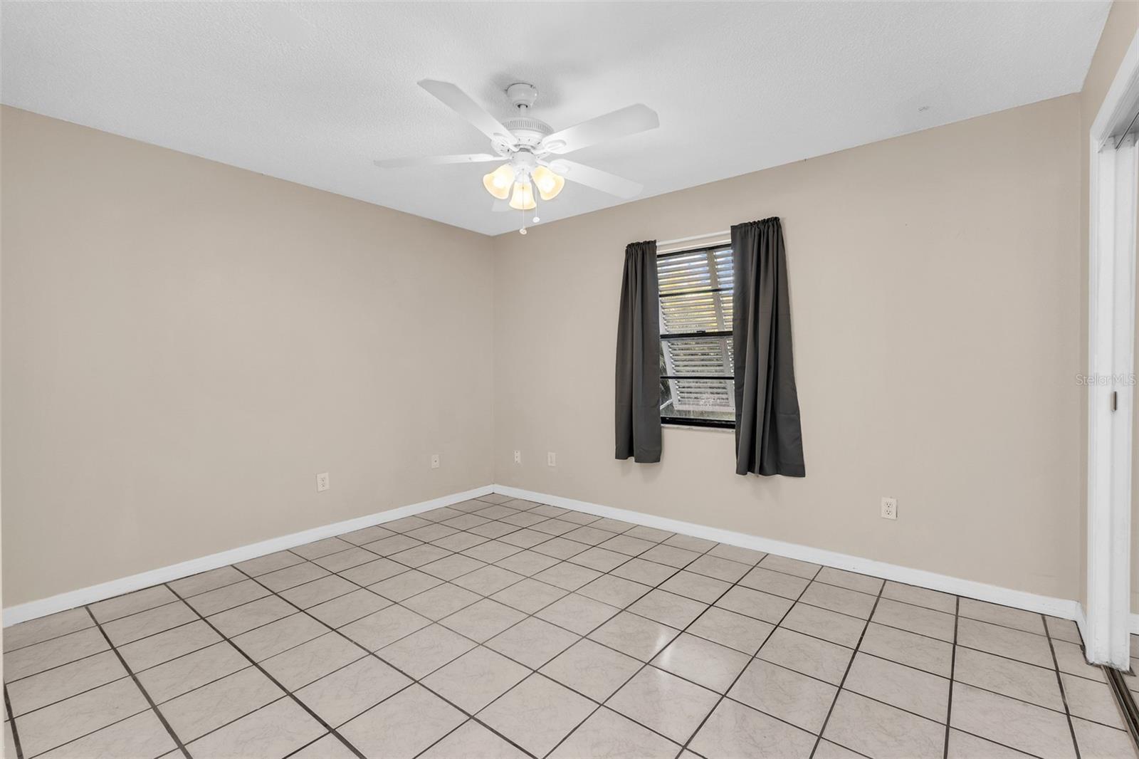 VENICE GROVES REP - Residential