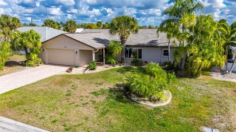 Photo of 6307 Cottonwood Lane, Apollo Beach, FL 33572 (MLS # TB8462311)