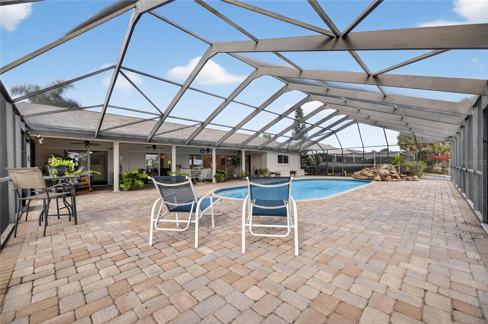 APOLLO BEACH UNIT 13 PT 1 RE - Residential