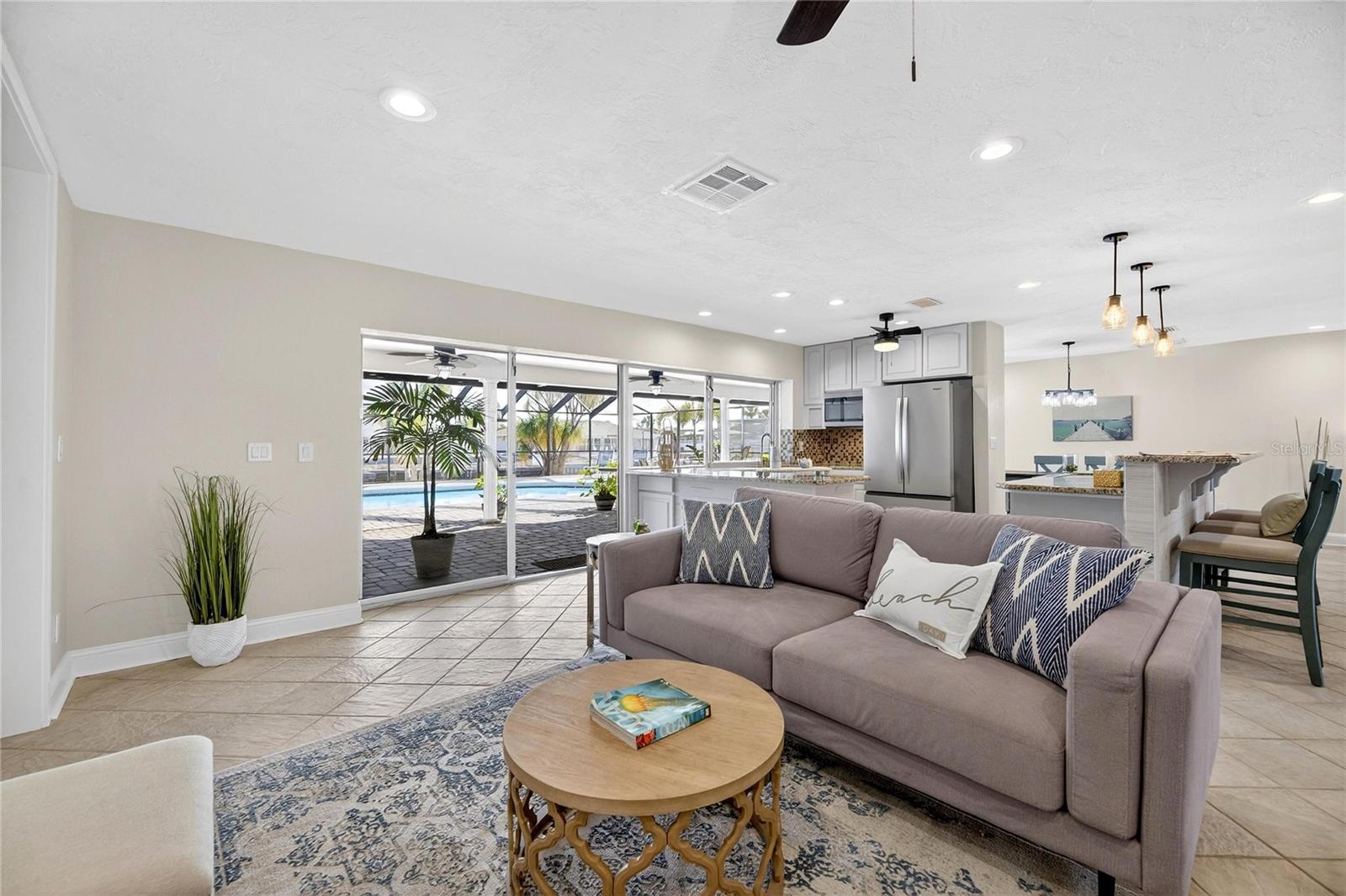 APOLLO BEACH UNIT 13 PT 1 RE - Residential