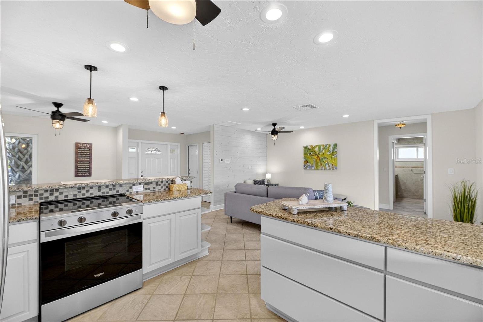 APOLLO BEACH UNIT 13 PT 1 RE - Residential