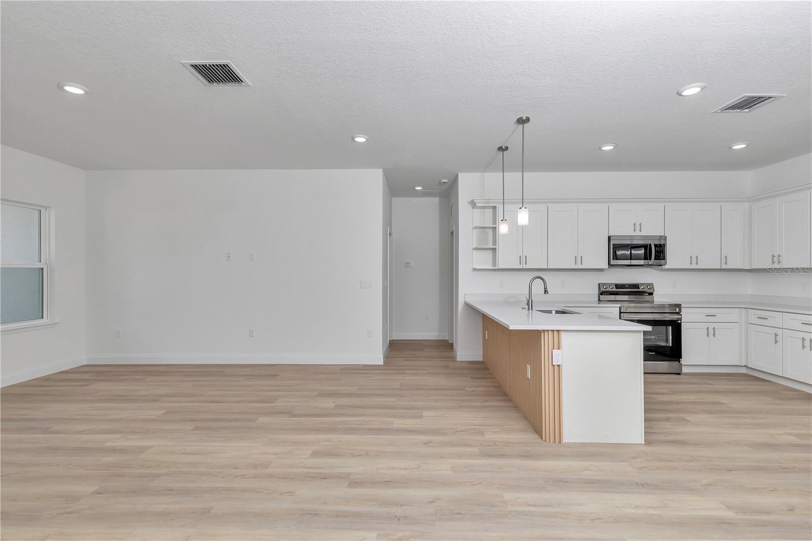 CITRUS SPGS UNIT 11 - Residential