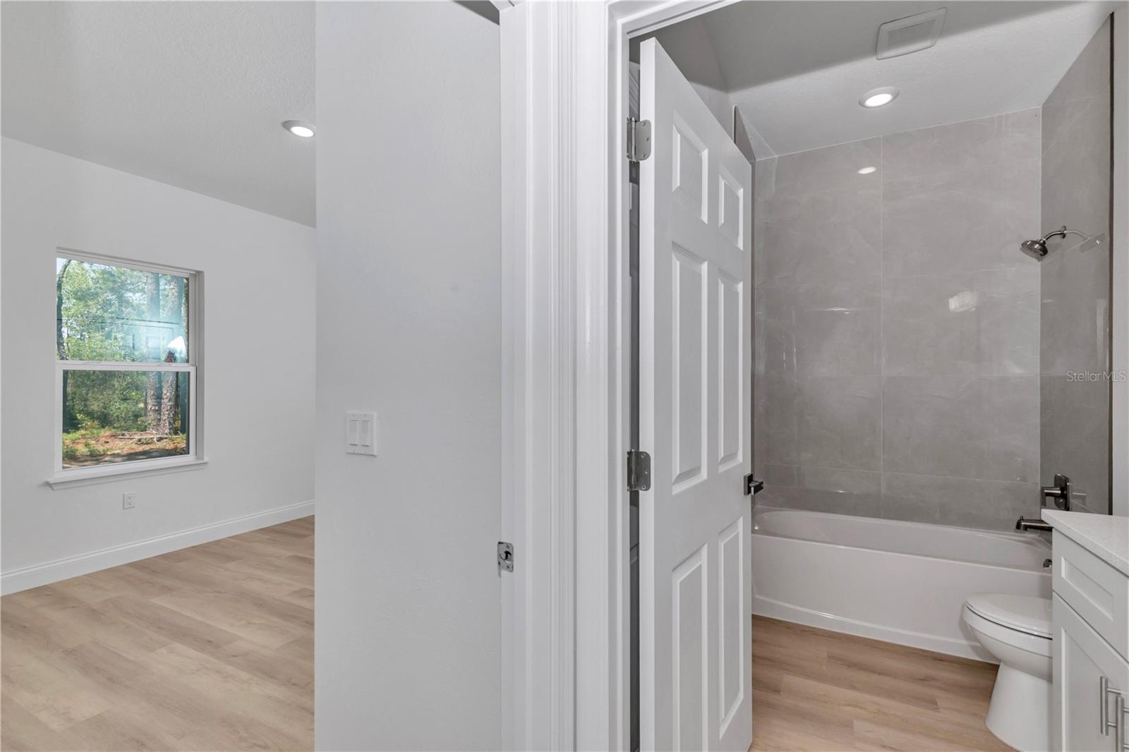 CITRUS SPGS UNIT 11 - Residential