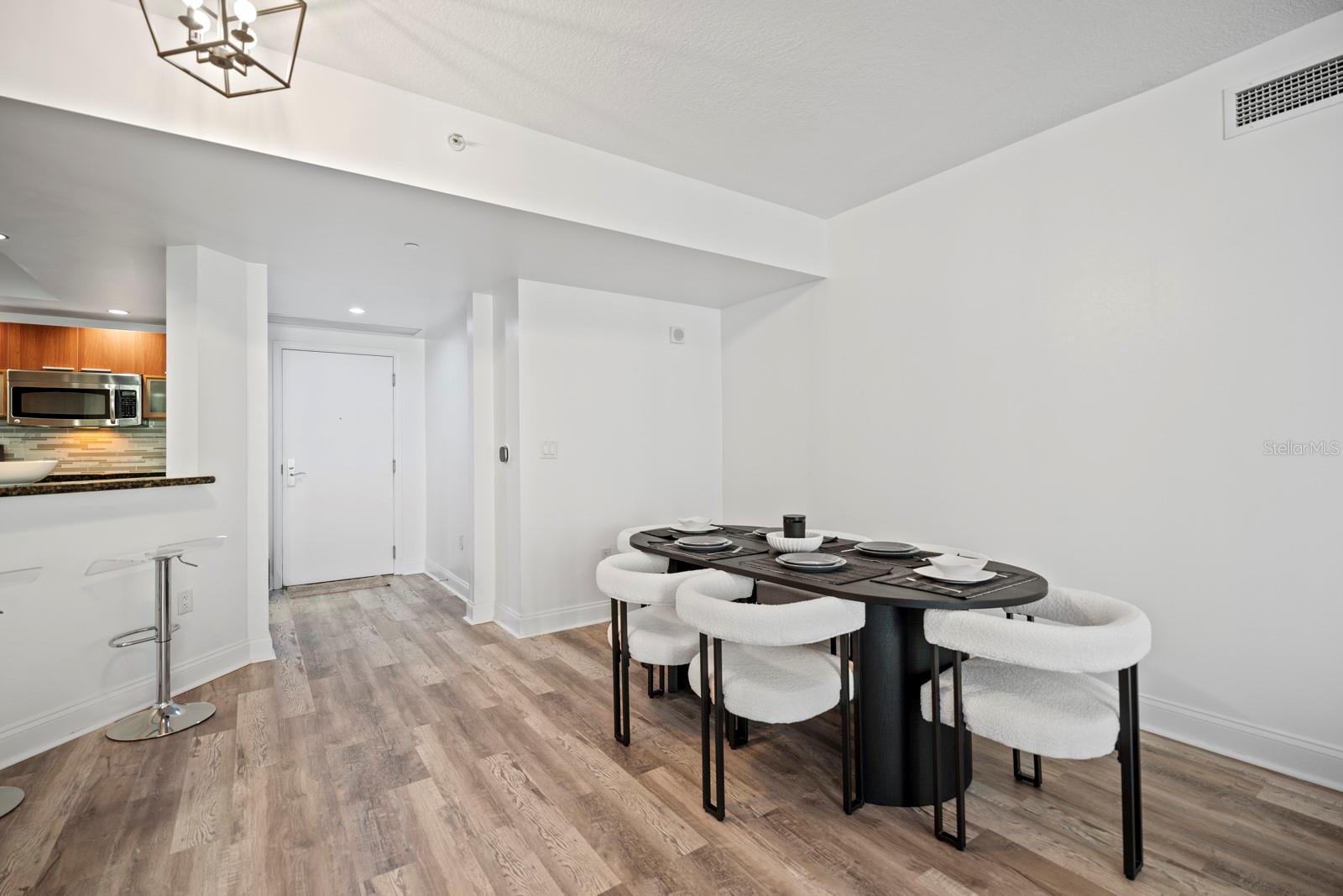 MARINA GRANDE ON HALIFAX - Residential