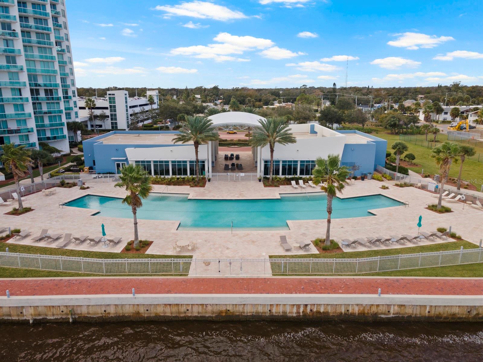 MARINA GRANDE ON HALIFAX - Residential