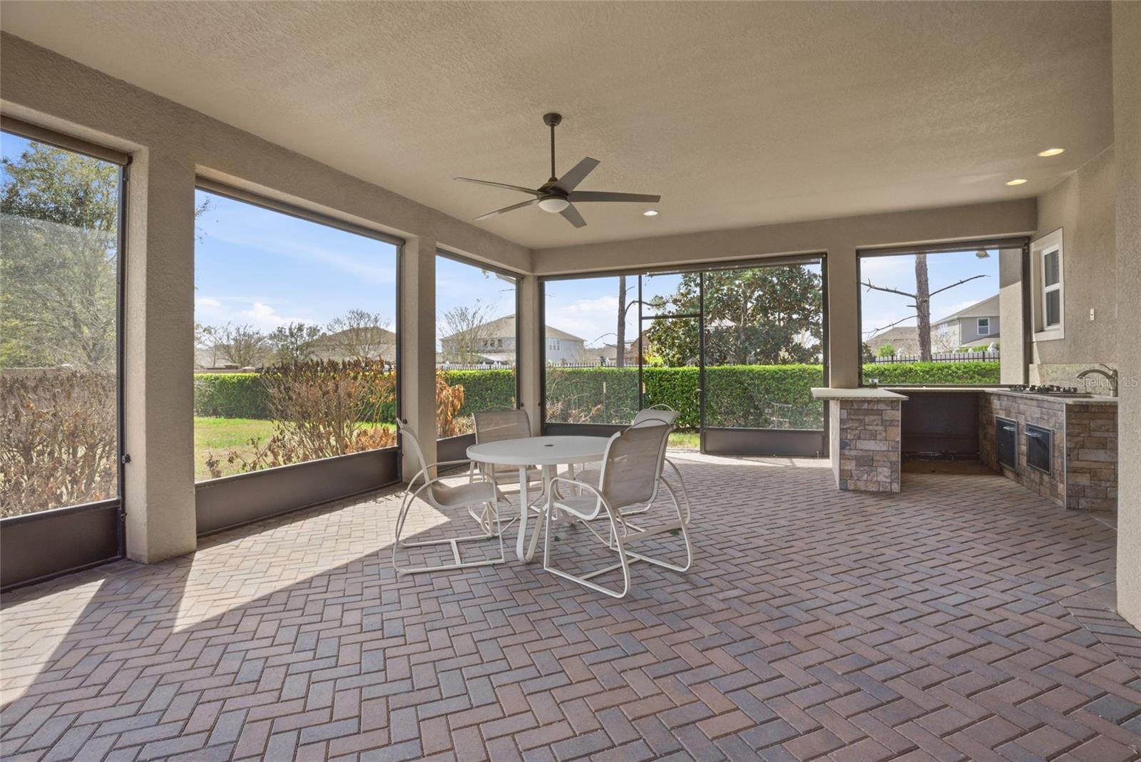 FONTANA ESTATES - Residential