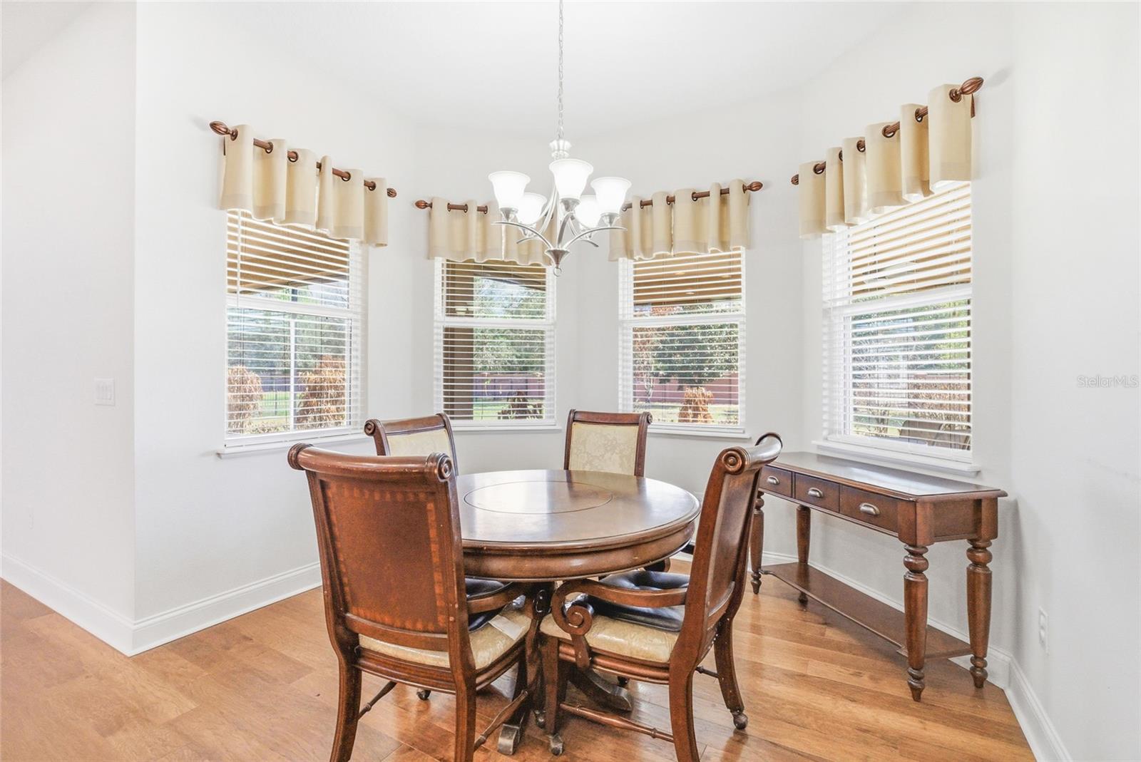 FONTANA ESTATES - Residential