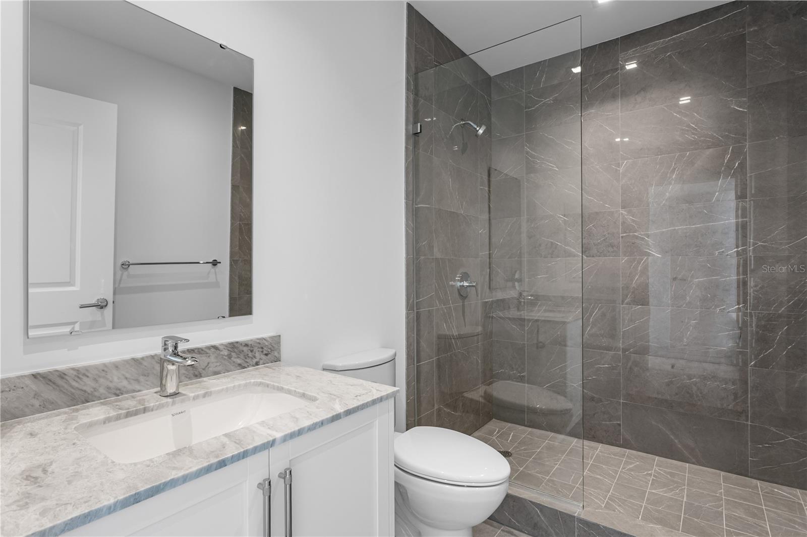 BAYSHORE YSABELLA CONDOMINIUM - Residential