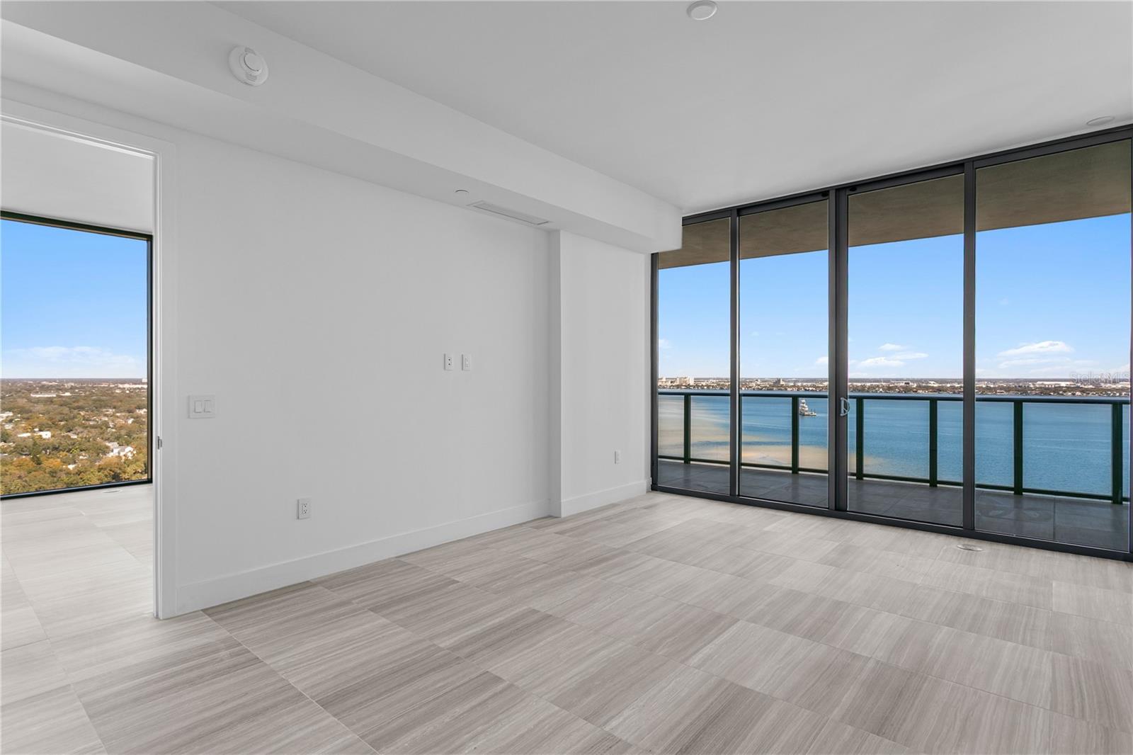 BAYSHORE YSABELLA CONDOMINIUM - Residential