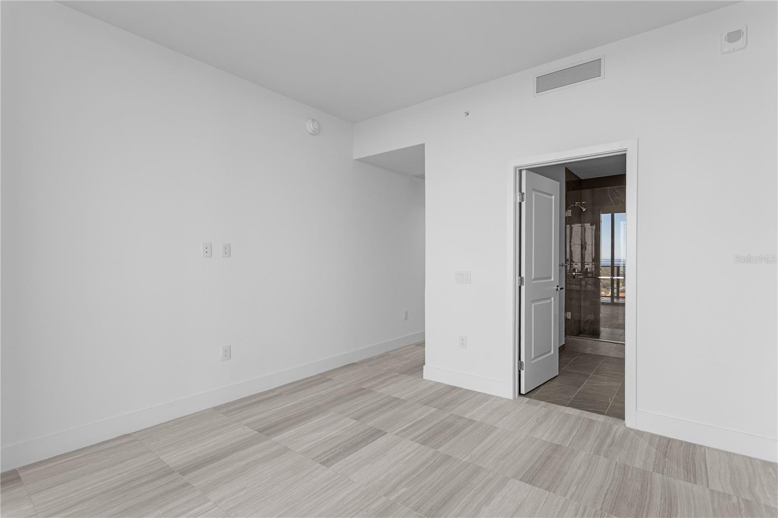 BAYSHORE YSABELLA CONDOMINIUM - Residential