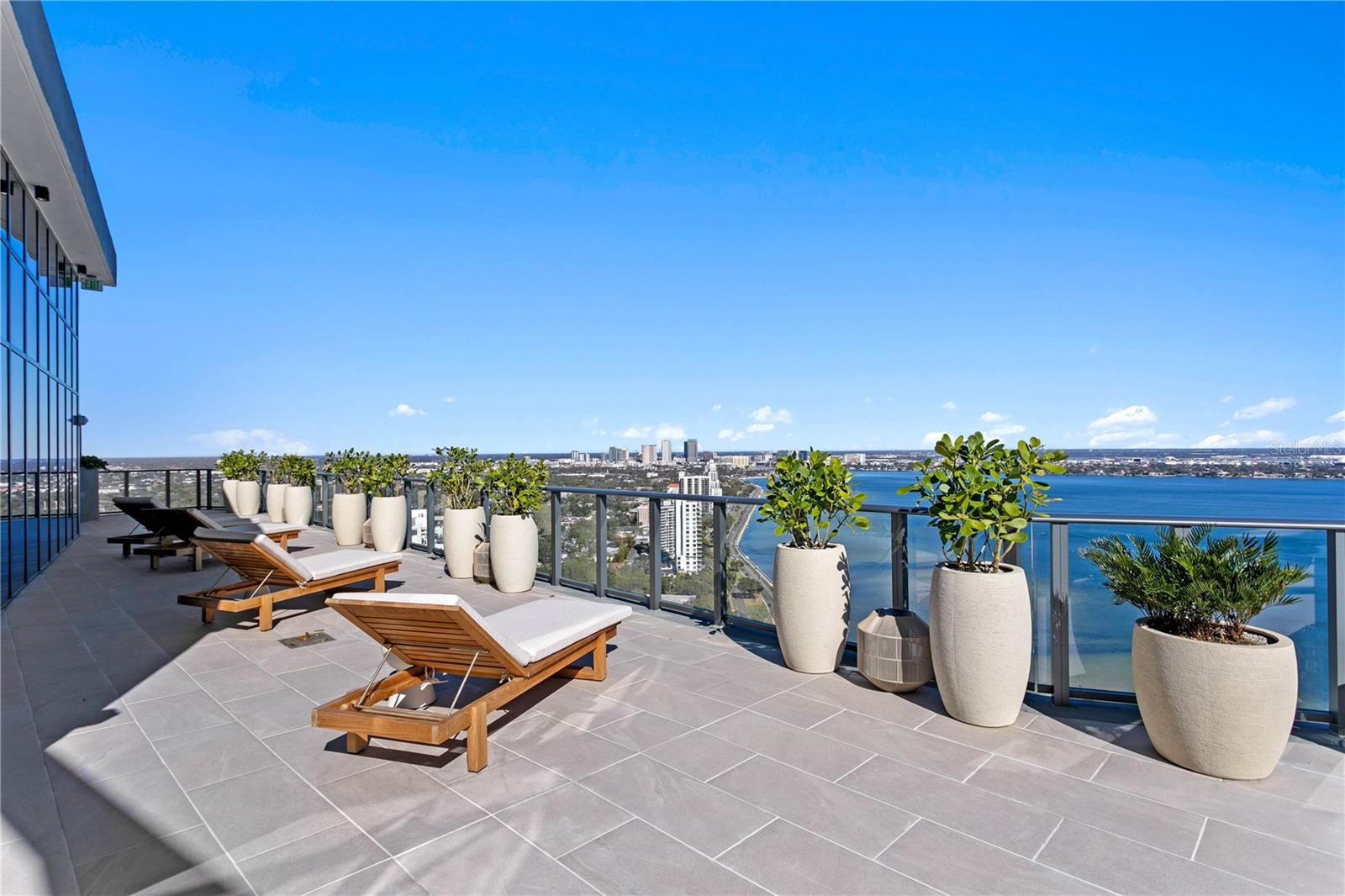 BAYSHORE YSABELLA CONDOMINIUM - Residential