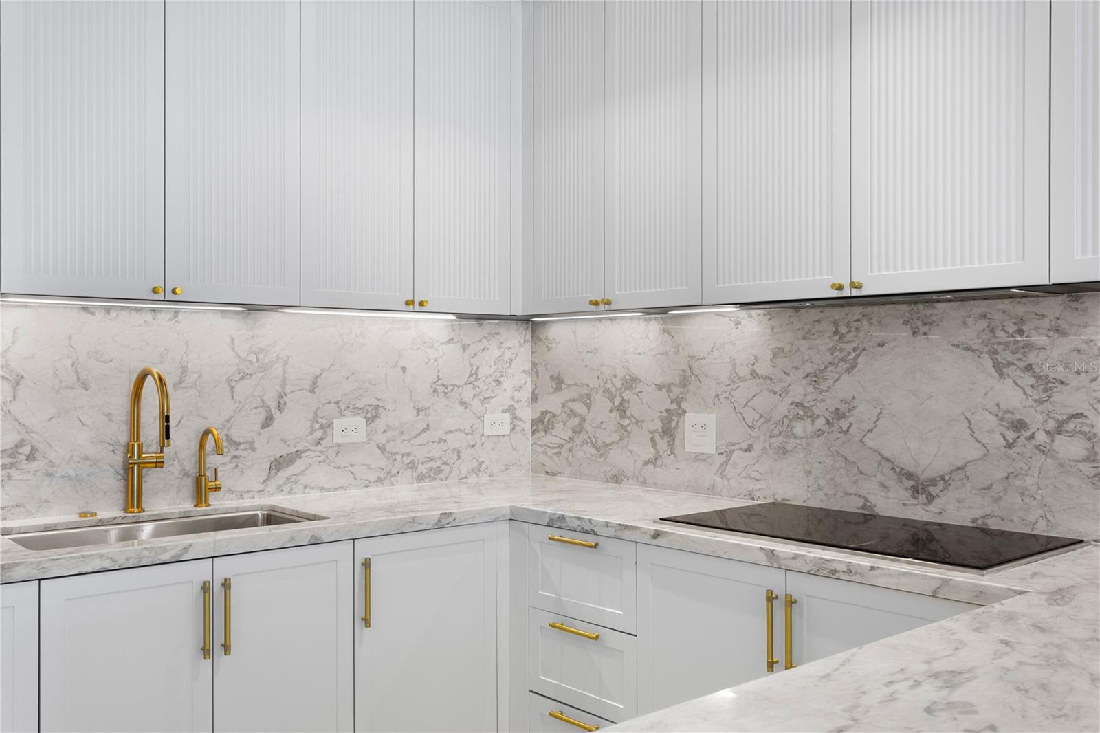 BAYSHORE YSABELLA CONDOMINIUM - Residential