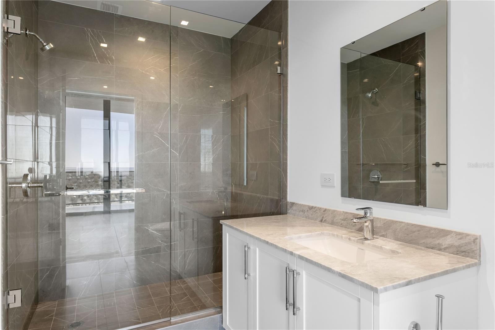 BAYSHORE YSABELLA CONDOMINIUM - Residential