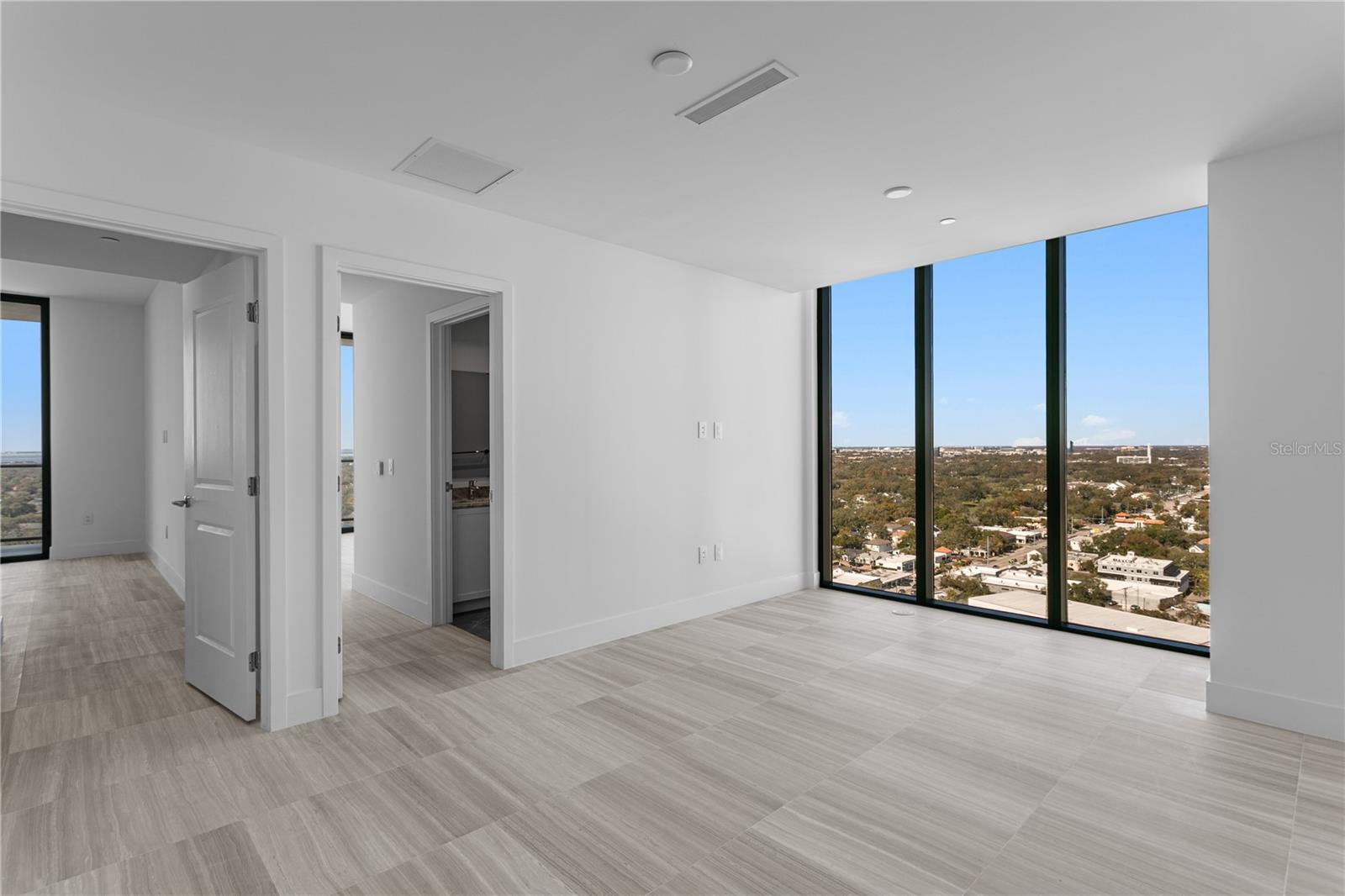 BAYSHORE YSABELLA CONDOMINIUM - Residential