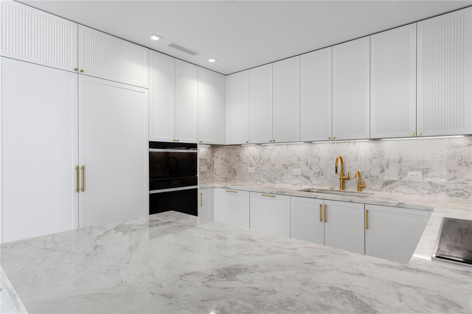 BAYSHORE YSABELLA CONDOMINIUM - Residential