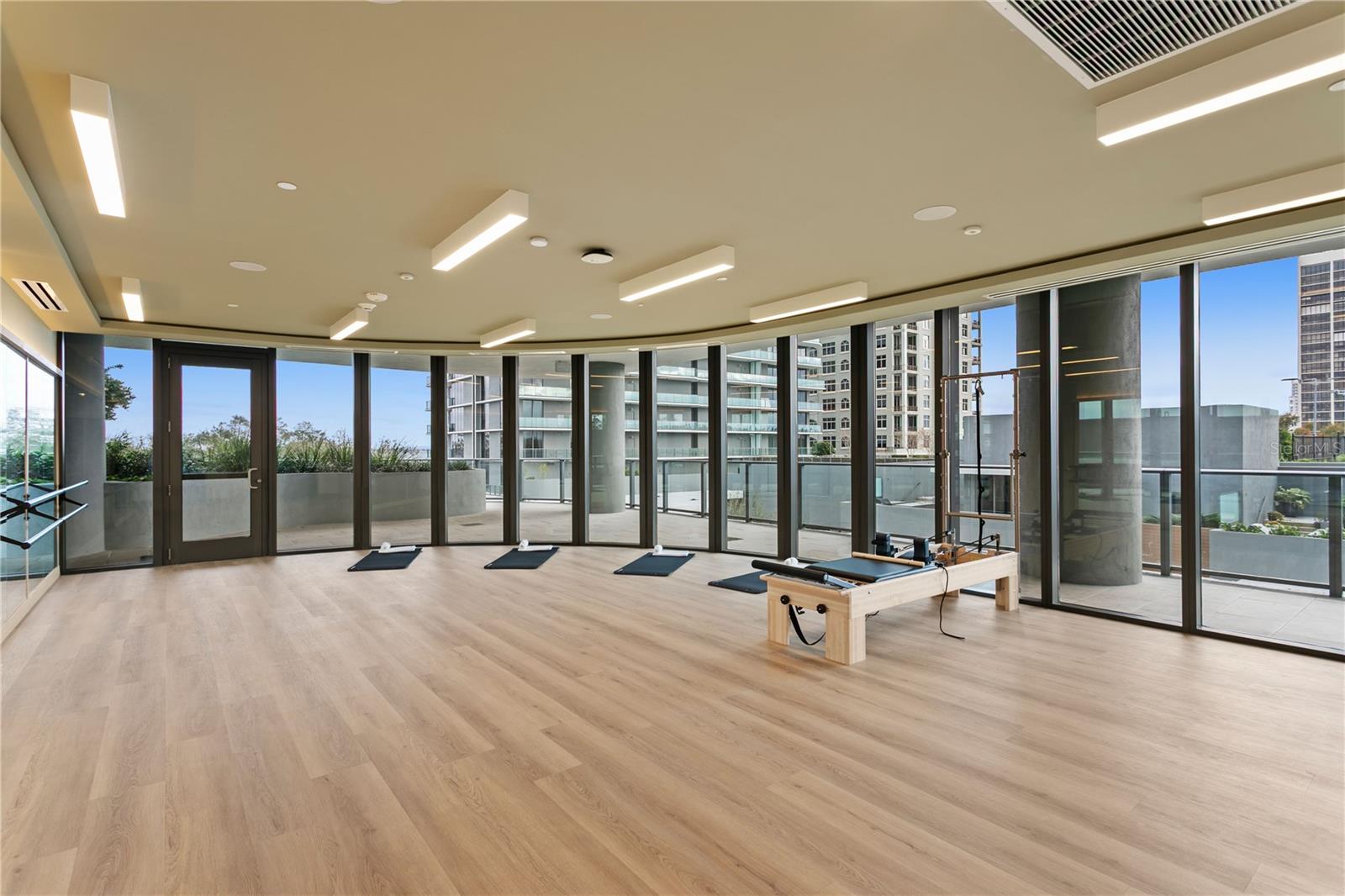 BAYSHORE YSABELLA CONDOMINIUM - Residential