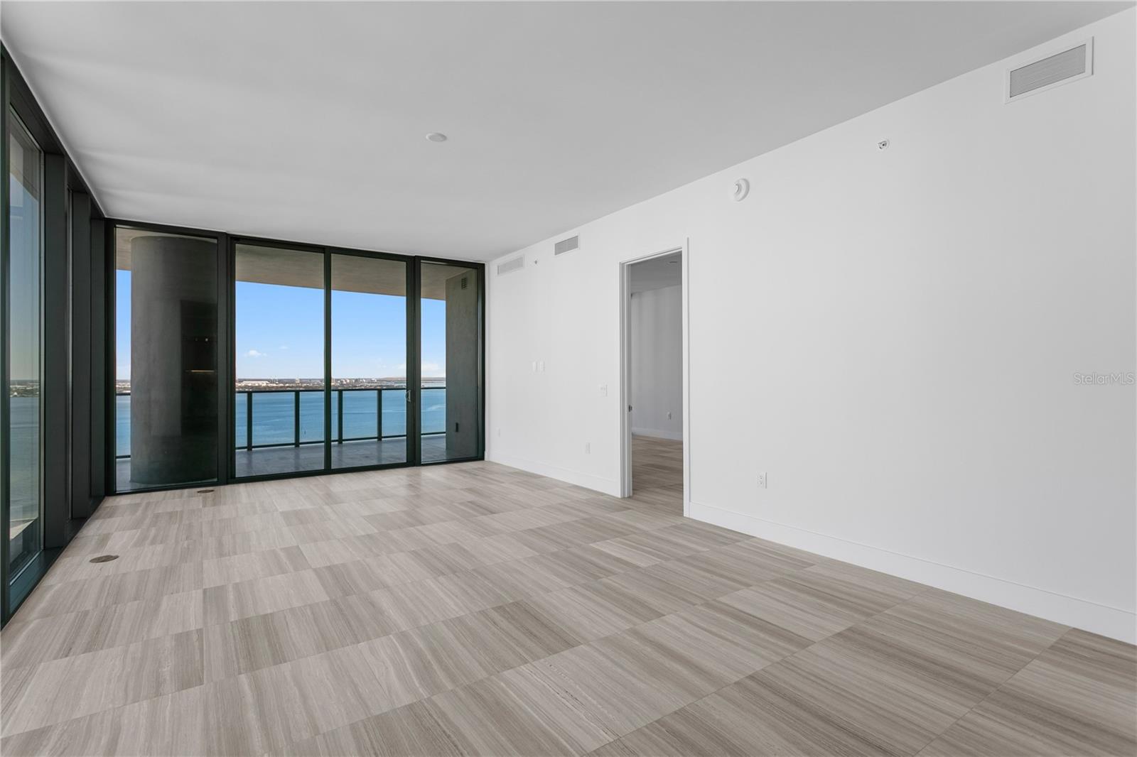 BAYSHORE YSABELLA CONDOMINIUM - Residential