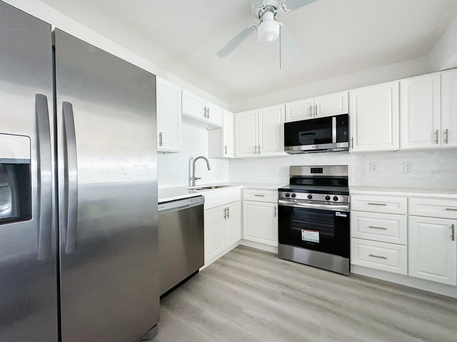 BAY ISLAND GROUP 11 - Residential Lease