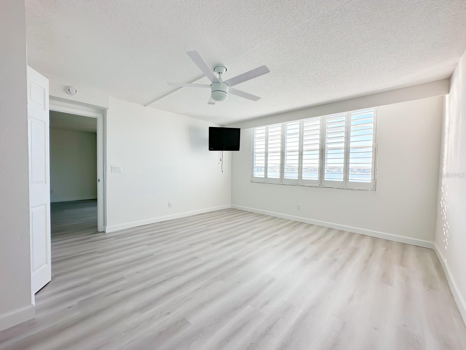 BAY ISLAND GROUP 11 - Residential Lease