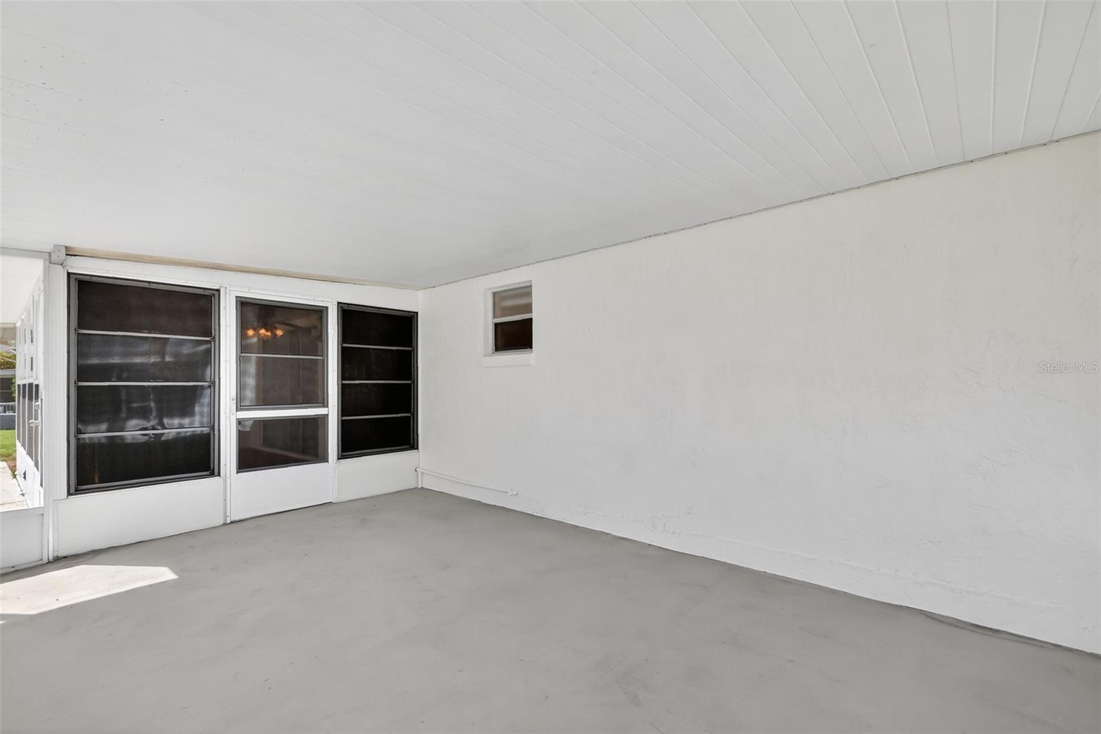 MI-LU ESTATES - Residential