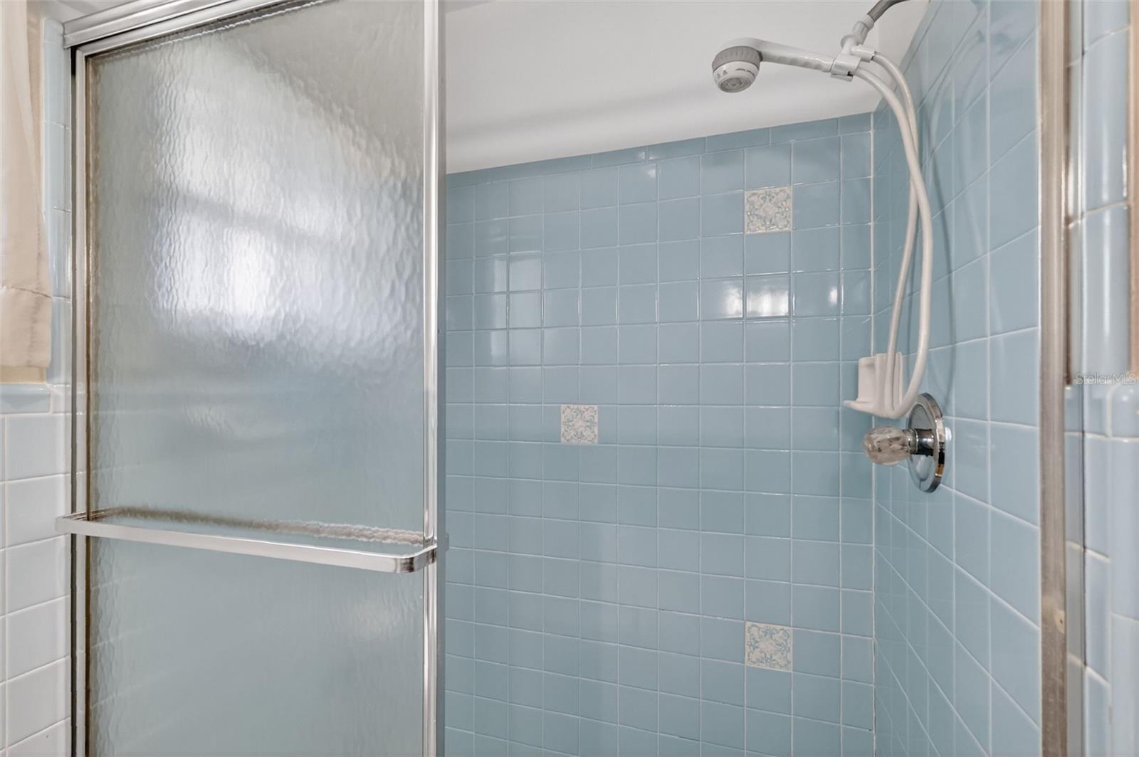 MI-LU ESTATES - Residential