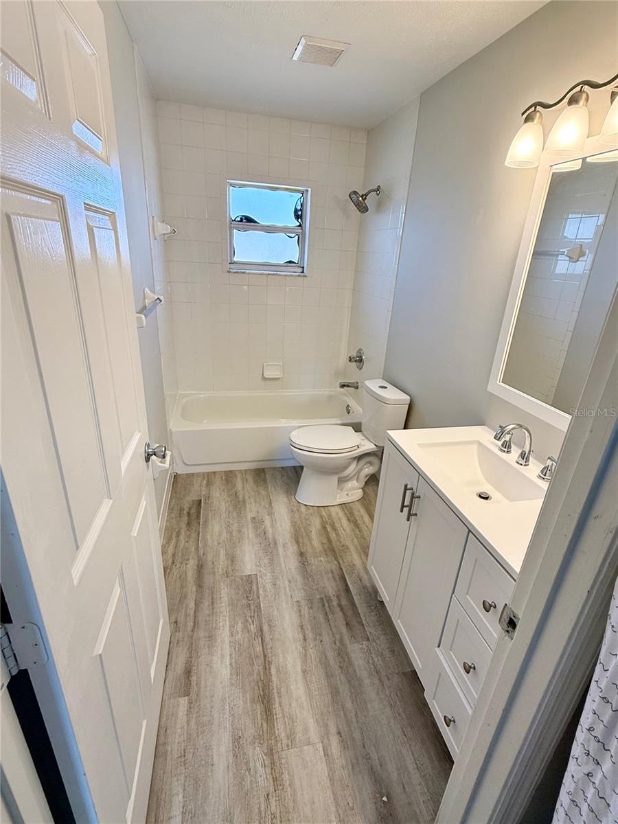 SILVER SPGS SHORES - Residential Lease