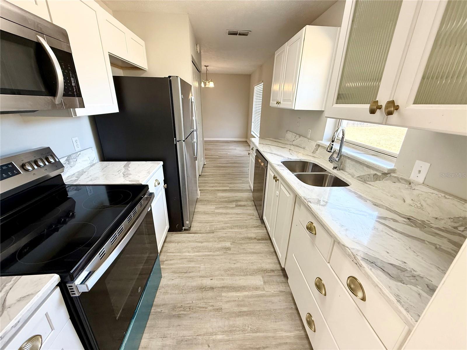 SILVER SPGS SHORES - Residential Lease