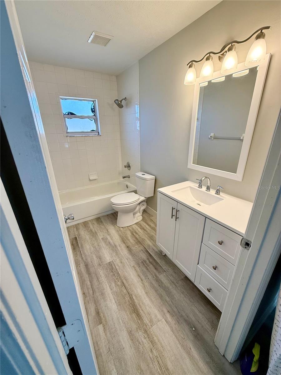 SILVER SPGS SHORES - Residential Lease