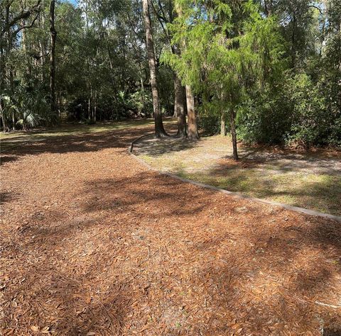 A home in CRYSTAL RIVER